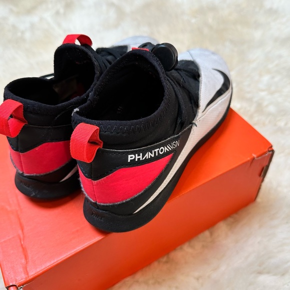 Jr Phantom VSN 2 Club DF IC - Indoor court / Futsal Flat bottom sneaker shoes - Picture 7 of 11